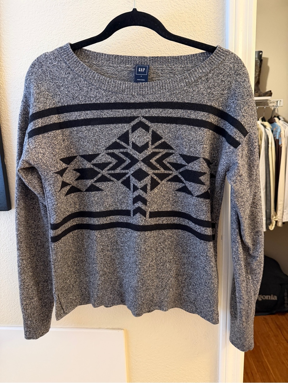 GAP Gray and Black Geometric Crewneck Sweater